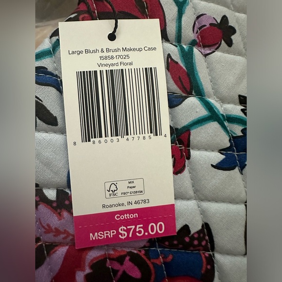 Vera Bradley Large Blush and Brush Makeup Case in Vineyard Floral - Picture 4 of 4